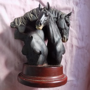 Mothers Love Statue