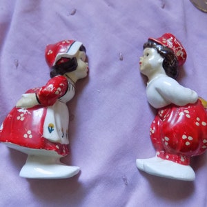 Vintage Kissing Kids