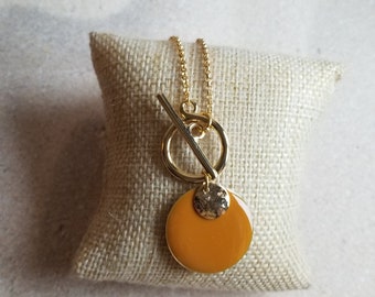 mustard necklace gilded with fine gold