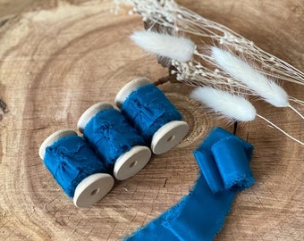 Seidenband, peacock blue, handgefärbt, 100% Seide, 2,5 cm breit, 2,5 m lang, Hochzeit, Wedding, für Einladungskarten, Geschenkverpackungen