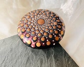 Bronze hand-painted mandala wooden stone (8.7 cm), atmospheric decoration, dot painting, hand flatterer, dot art
