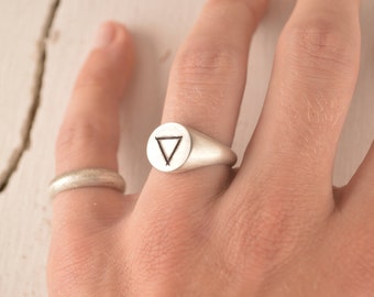 Cool Men's Jewellery - Boyfriend- Husband- Meaningful - Gift for Him - Geometric - Vintage - Silver - Men's 'Understand' Signet Ring