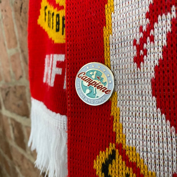 LFC ピンバッジ - カンピオーネ - Etsy 日本