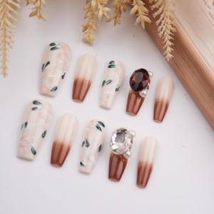 Elegant Hand-painted Flower & Green Leaves Press On Nails,Maillard Manicure,Party Nail,Durable Nails,Premium Nails,Birthday Gifts