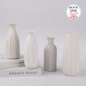 Ceramic Pottery Flower Vase,Small Bud Vase,Ceramic Vases for Flowers,Minimalistic Floral Vase,Table Decor,Housewarming/Fall Host Gift