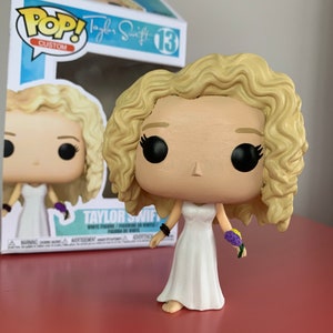 Taylor Swift Funko Pop Style 3D model 3D printable