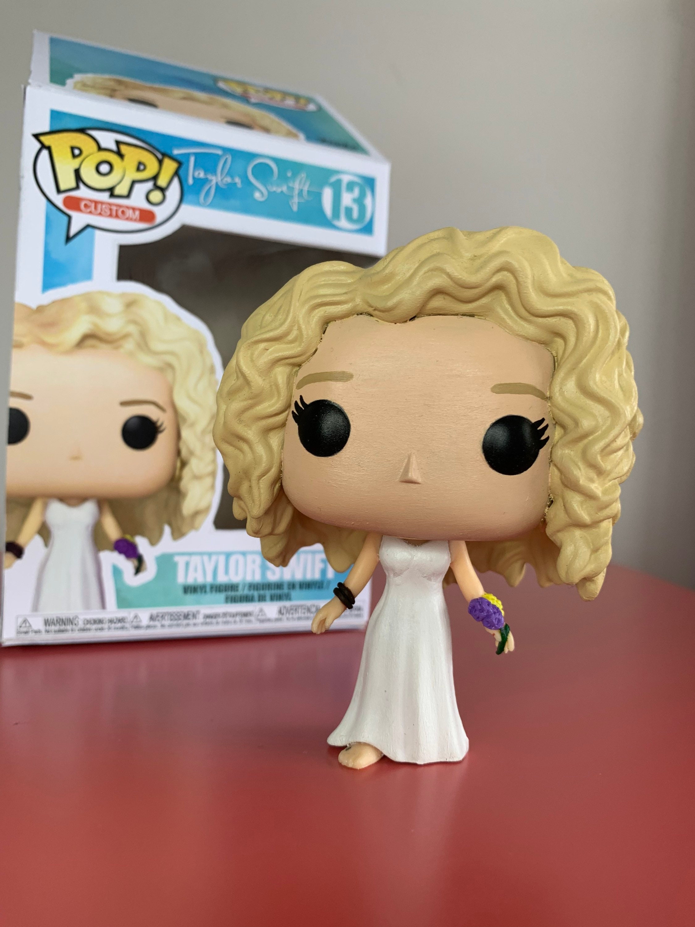 STL file TAYLOR SWIFT THE ERAS TOUR FUNKO POP + LYCHEE PROJECT 👽・3D  printer design to download・Cults