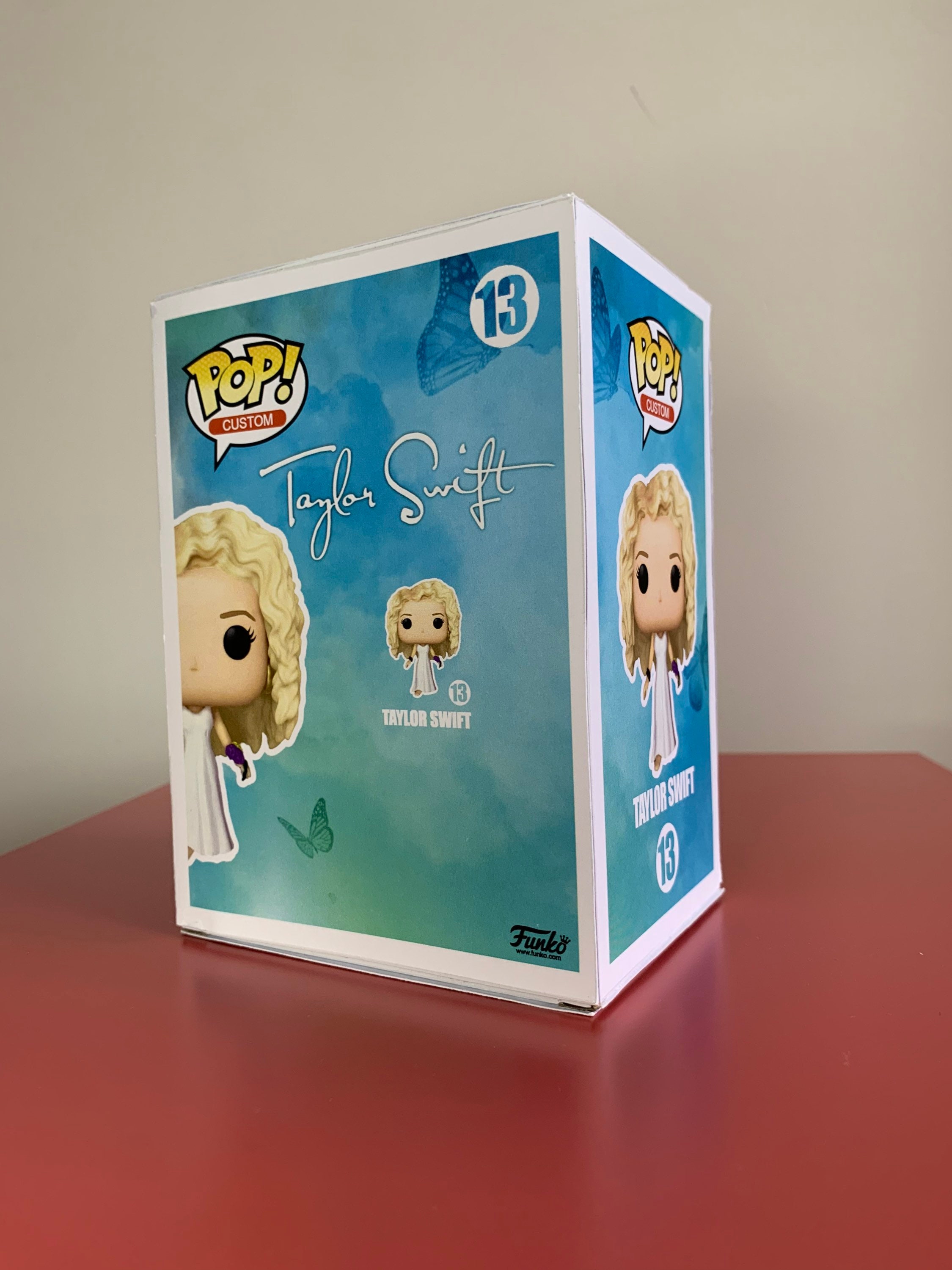 CUSTOM Taylor Swift Eras Tour Lover 1 Funko Pop made by ME! 🩷 #taylor,  Funko Pop Taylor Swift