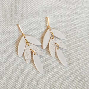 Ivory Leaf Earrings ǀ Wedding Vine Earrings ǀ Leaf Bridal Earrings ǀ Bridesmaids Bridal Earrings image 4