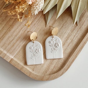 Wildflower Bouquet Polymer Clay Earrings ǀ Floral clay earrings ǀ White Textured Dangle Earring ǀ Statement Floral Jewelry ǀ Gift for Her