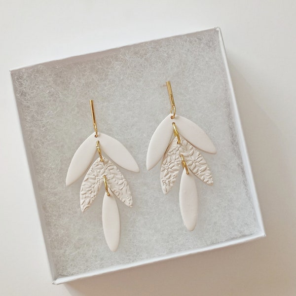 Leaf Polymer Clay Earrings in Ivory ǀ Floral Textured Statement Earrings with Gold Bar