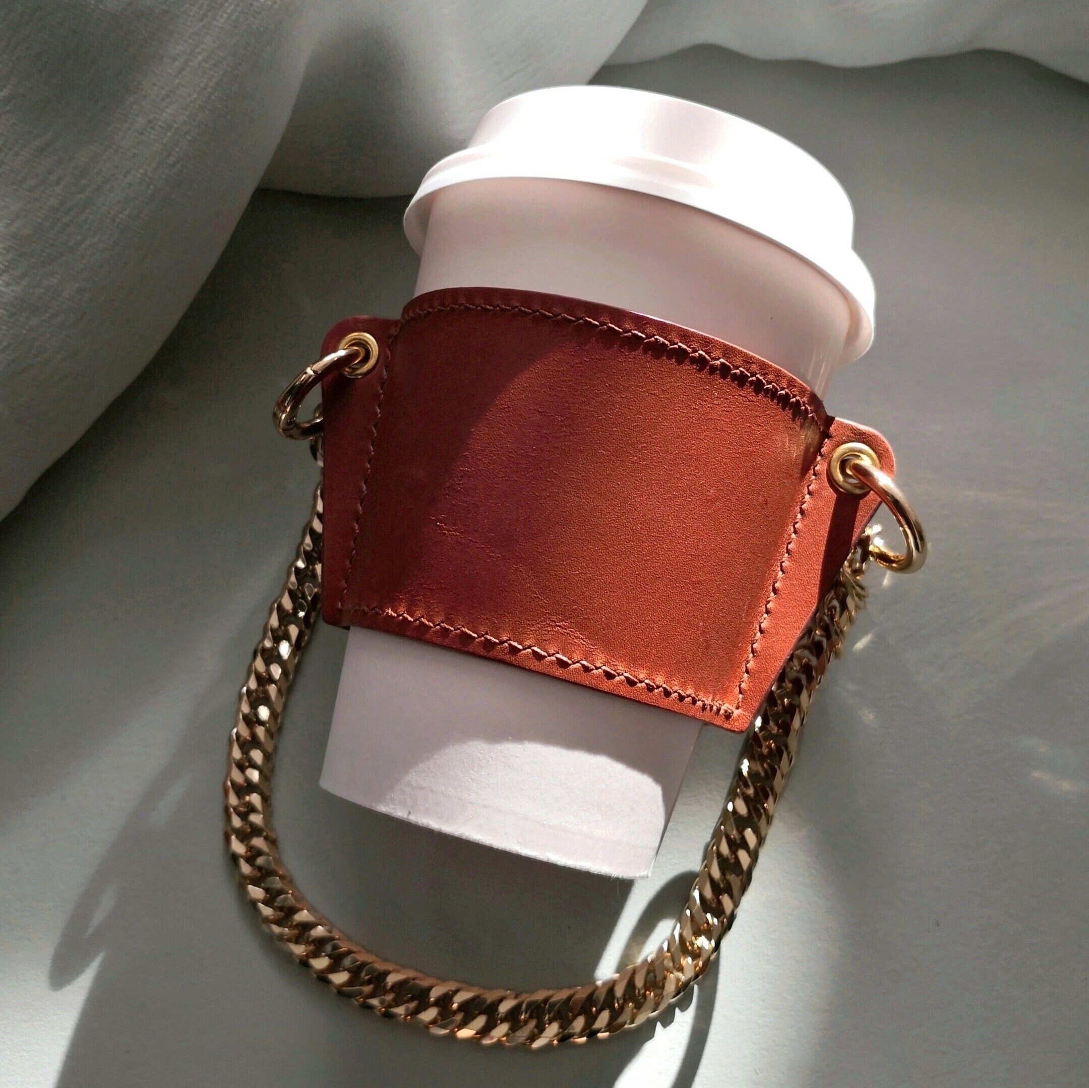 Luxury Leather Drinks Handled Sleeve Holder, Reusable Travel Coffee Cup Holder, Detachable Metal Chain Cup Holder, Portable Cup Holder Insulated