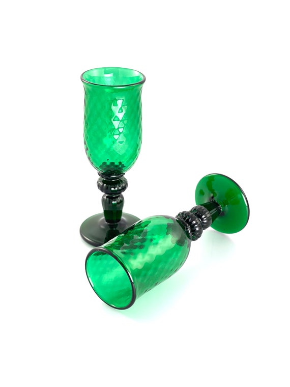 Hand Blown Wine Glass Pair in Forest Green