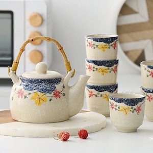 Japanese/Korea Styled Ceramic Tea Pot with Bamboo Handle, 650ml or 1000ml volume