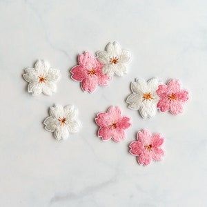 リトルサクラパッチ、刺繍アイロンパッチ、クールなパッチ、刺繍パッチ、高品質のパッチ