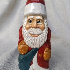 Wood Carving Santa Claus Sculpture - Hand Carved Wooden Santa - Christmas Carving - Christmas gifts - Xmas Decorations - Whittling Santa