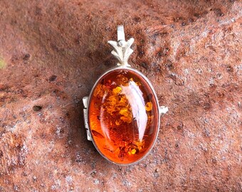 Amber locket. Vintage locket. Vintage silver and amber. Baltic amber locket/pendant/necklace