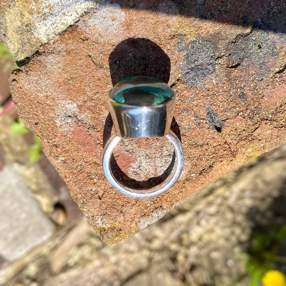 Gorgeous highly set turquoise ring. Green turquoi… - image 9