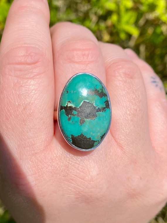 Gorgeous highly set turquoise ring. Green turquoi… - image 2