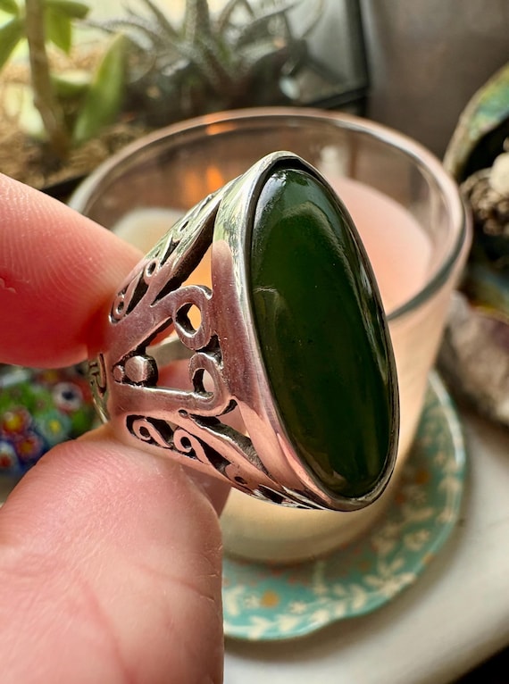 Gorgeous nephrite ring. Crafted by ‘Paterson Riley’. TGF ring. Silver and nephrite jade ring. Art nouveau style. The Great Frog View 6