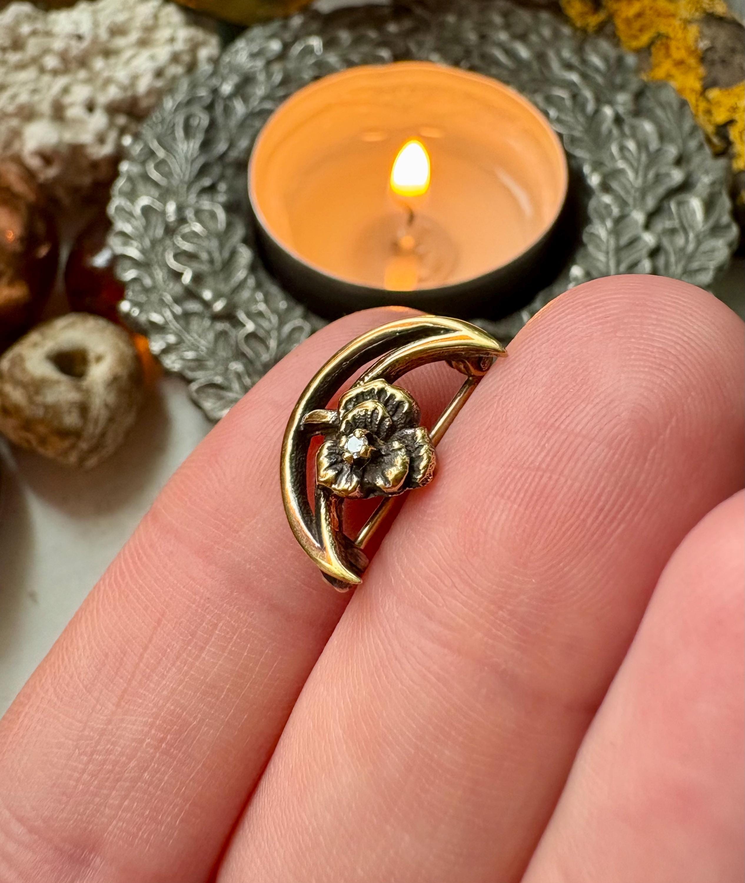 Broche Ancienne En Argent Massif Niellé Vermeil - Croissant De Lune Et Fleur, Occasion