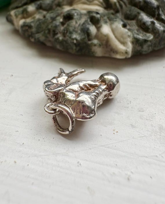 Solid silver circus elephant charm. Elephant on a… - image 6