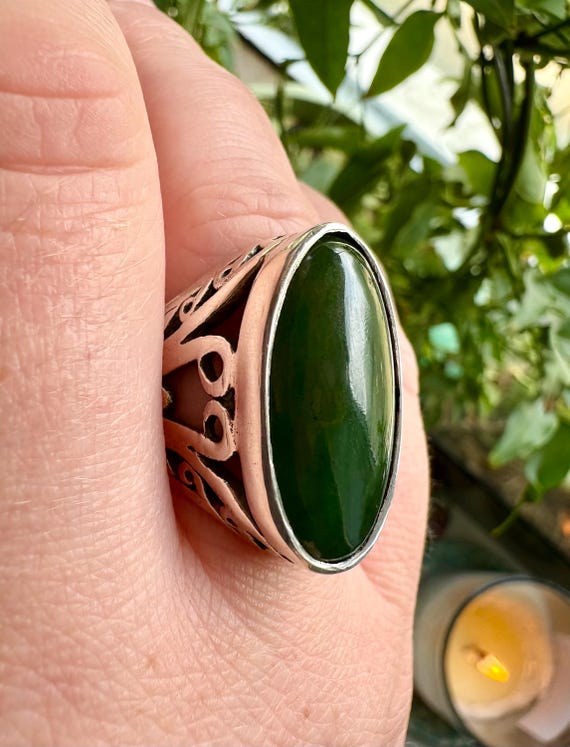 Gorgeous nephrite ring. Crafted by ‘Paterson Riley’. TGF ring. Silver and nephrite jade ring. Art nouveau style. The Great Frog