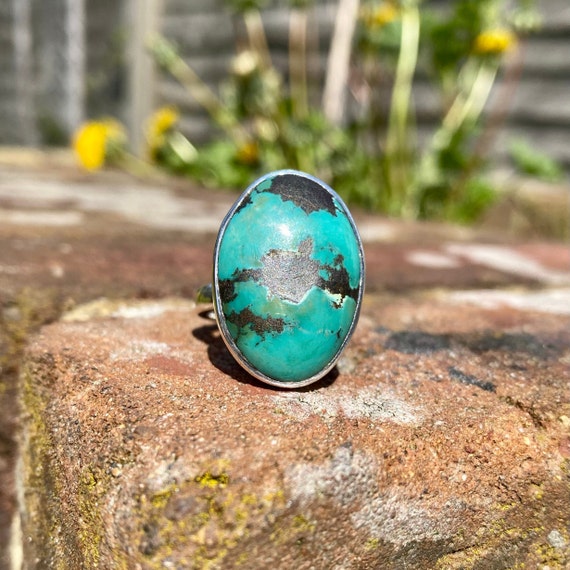 Gorgeous highly set turquoise ring. Green turquoi… - image 7