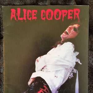 Programbok för konserten med Alice Cooper från 1977 - Från insidan-turnén