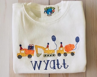 Chemise d'anniversaire brodée pour tout-petit garçon personnalisée avec son nom