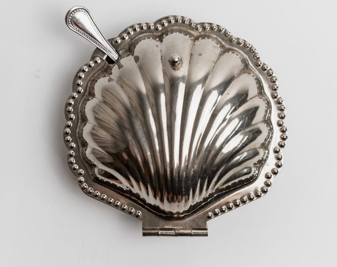 Vintage Shell-Shaped Sugar Bowl - For Sugar, Sauces, Butter, or Jam - with Shell-Shaped Spoon - Italy 1960s - elegant Table Decor, Gift Idea