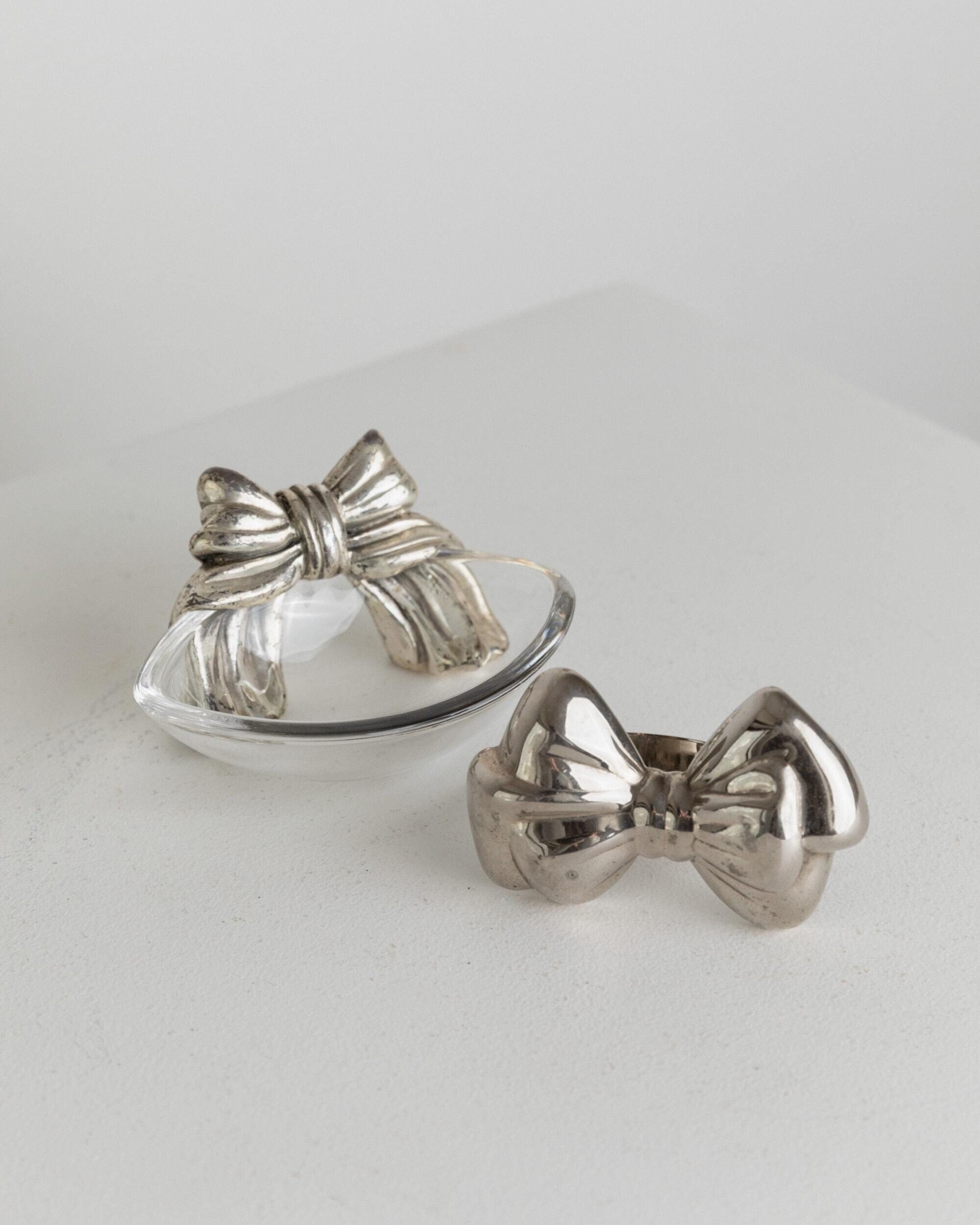 Set of 2 vintage bottle accessories silver-plated bows - design Italy 1960s - elegant gift, bottle ring, cork bowl, table decoration