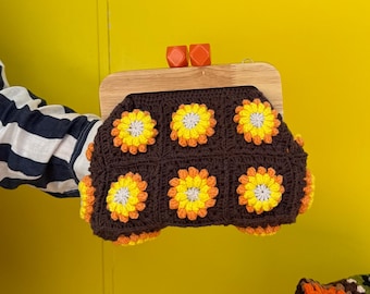Crochet Vintage Sunflower Granny Square Clutch With Wooden Clasp, Crochet Purse Kiss Lock, Handmade Weekend Bag With Leather Strap