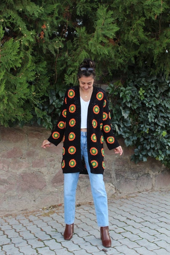 Lange Patchwork Vest Afgan Jas Oma Square Crochet Vest Boho Hippi Kleding Dameskleding Sweaters Vesten Haak Afgan Jas Patchwork Katoenen Jas Lange jas 