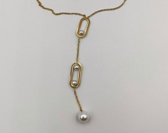 Lasso shape necklace with LUBERON pearl stainless steel pendant