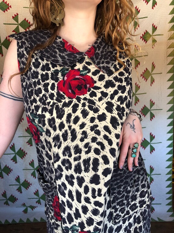 Size M Vintage cheetah and rose print cotton dress