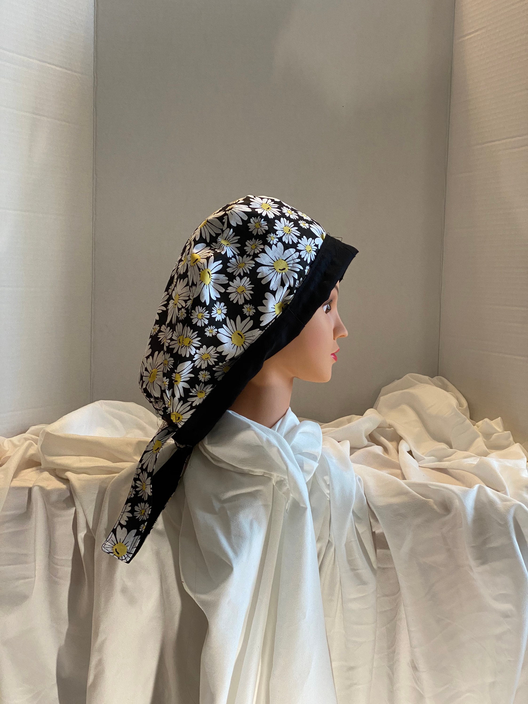 Reversible Scrub Capdaisies, Black and White Etsy Canada