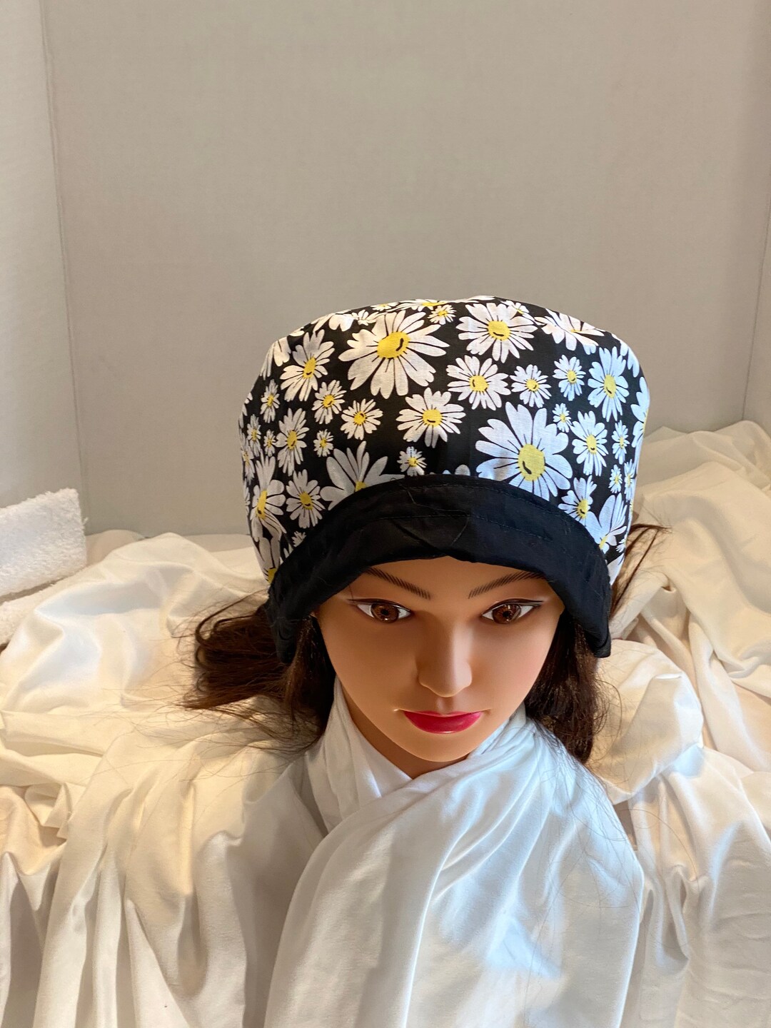 Reversible Scrub Capdaisies, Black and White Etsy Canada