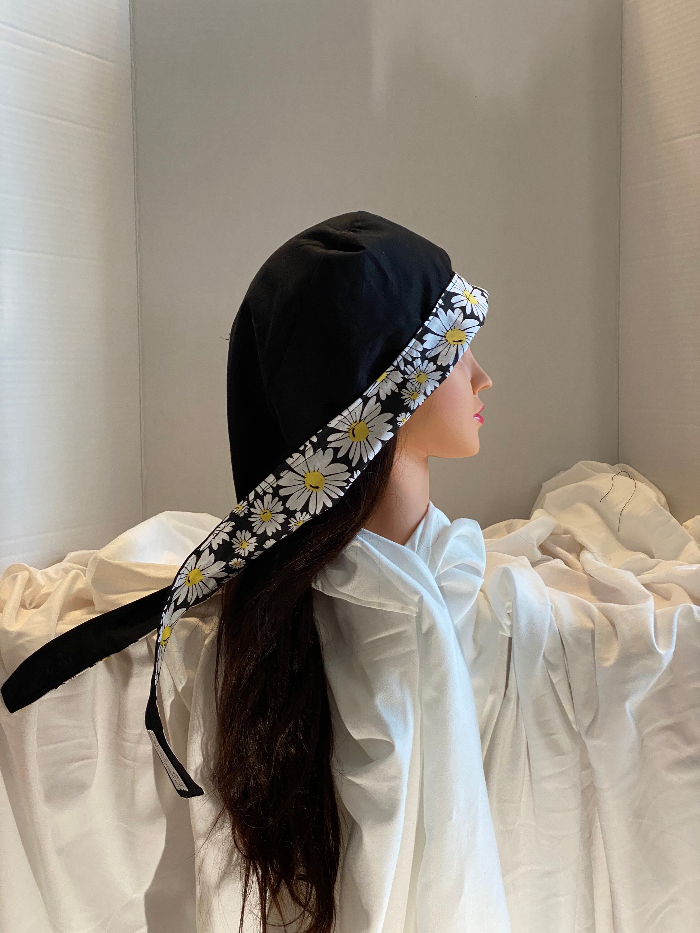 Reversible Scrub Capdaisies, Black and White Etsy Canada