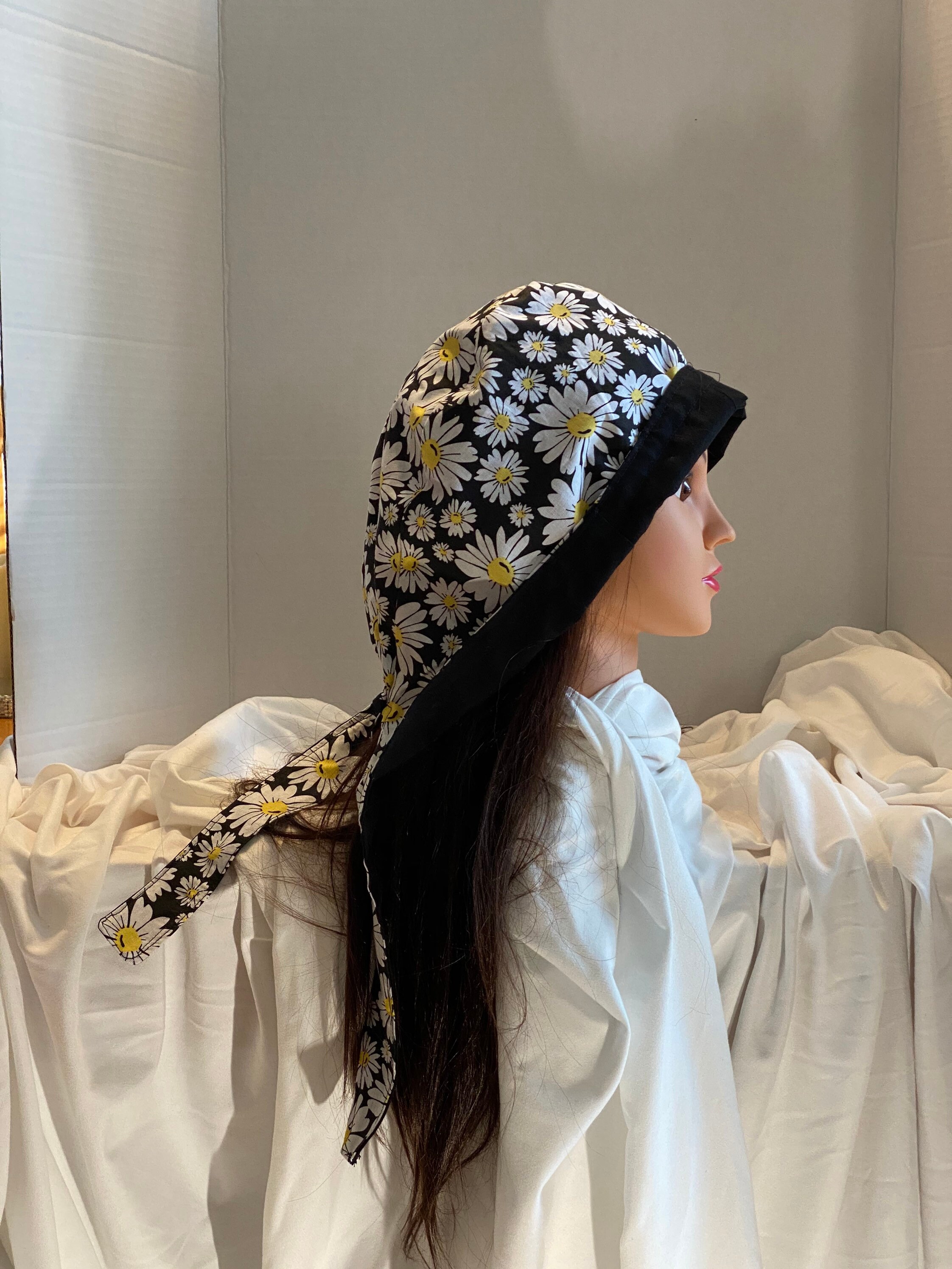 Reversible Scrub Capdaisies, Black and White Etsy Canada