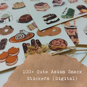 Op de afbeelding: Een verzameling van meer dan 100 schattige Aziatische snackstickers met verschillende ontwerpen, waaronder donuts, gebak en drankjes. De stickers zijn gedrukt op wit papier en hebben een digitale esthetiek.