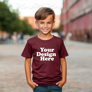 Maroon Bella Canvas 3001Y Dziecięca koszulka z krótkim rękawem Mockup, Dziecięca koszulka Mockup, Maroon Kids Tee
