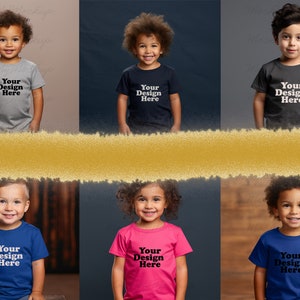 K&ouml;nnte beinhalten: Sechs Kinder tragen T-Shirts in verschiedenen Farben mit dem Aufdruck "Your Design Here" auf der Vorderseite. Die Kinder stehen vor verschiedenen Hintergrundfarben.