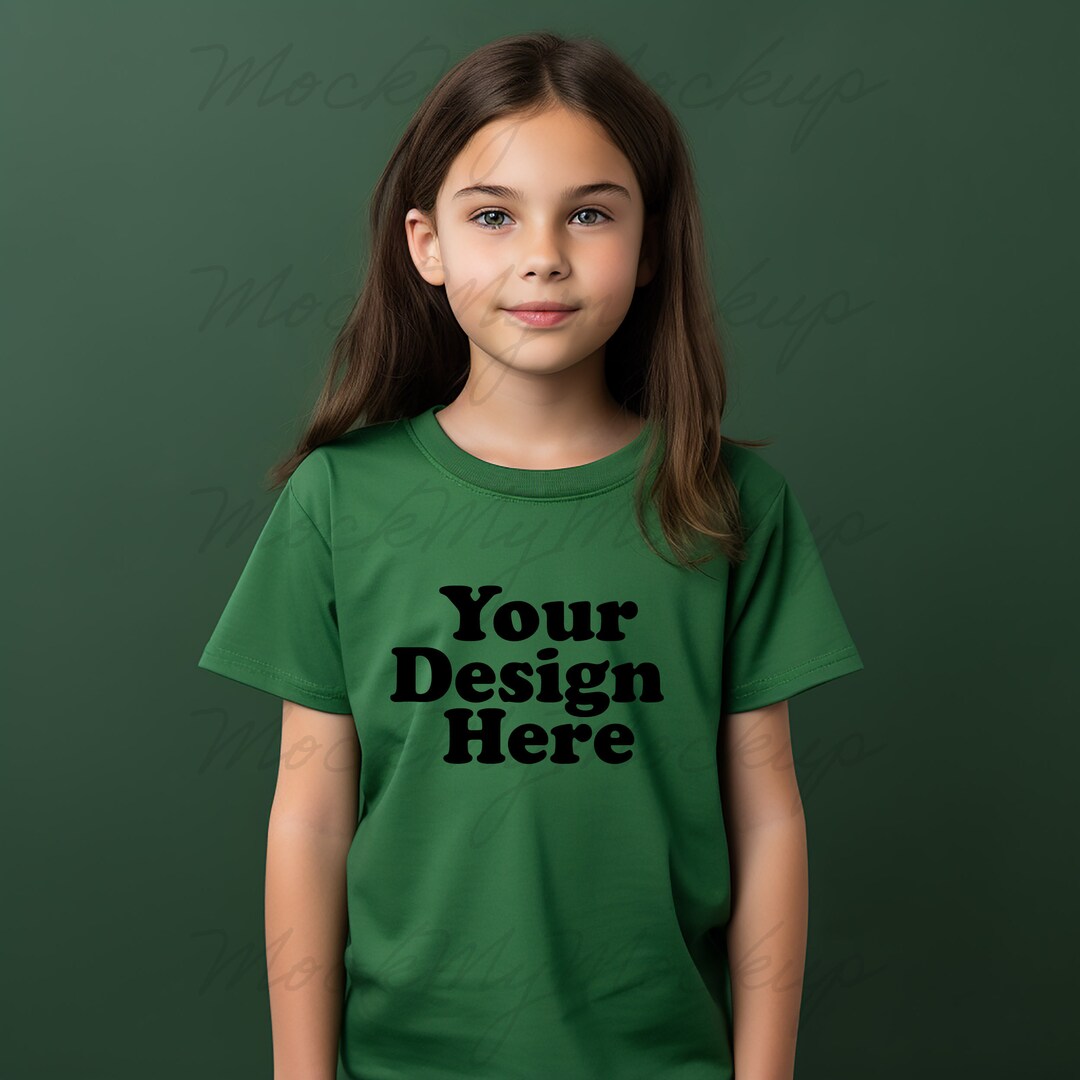 Maqueta de camiseta de algodón pesado para niños Gildan 5000B verde ...