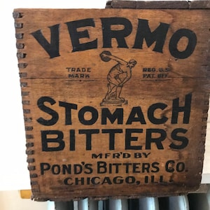 Antique Bitters Crate Primitive Wooden Medicine Vermo Ponds Liquor Box Storage Bar Industrial Bar Cocktail Advertising Americana