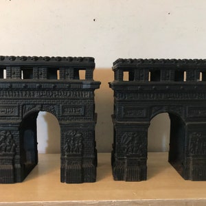 Antique Architectural Model Fragment Arc De Triomphe Monument Wrought Iron Garden Stand Stand Base Iron Rusted Lantern