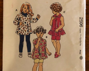 In Stitches Enchanted Kitchen Apron /& Cookbook Pattern Uncut Natalie Ross