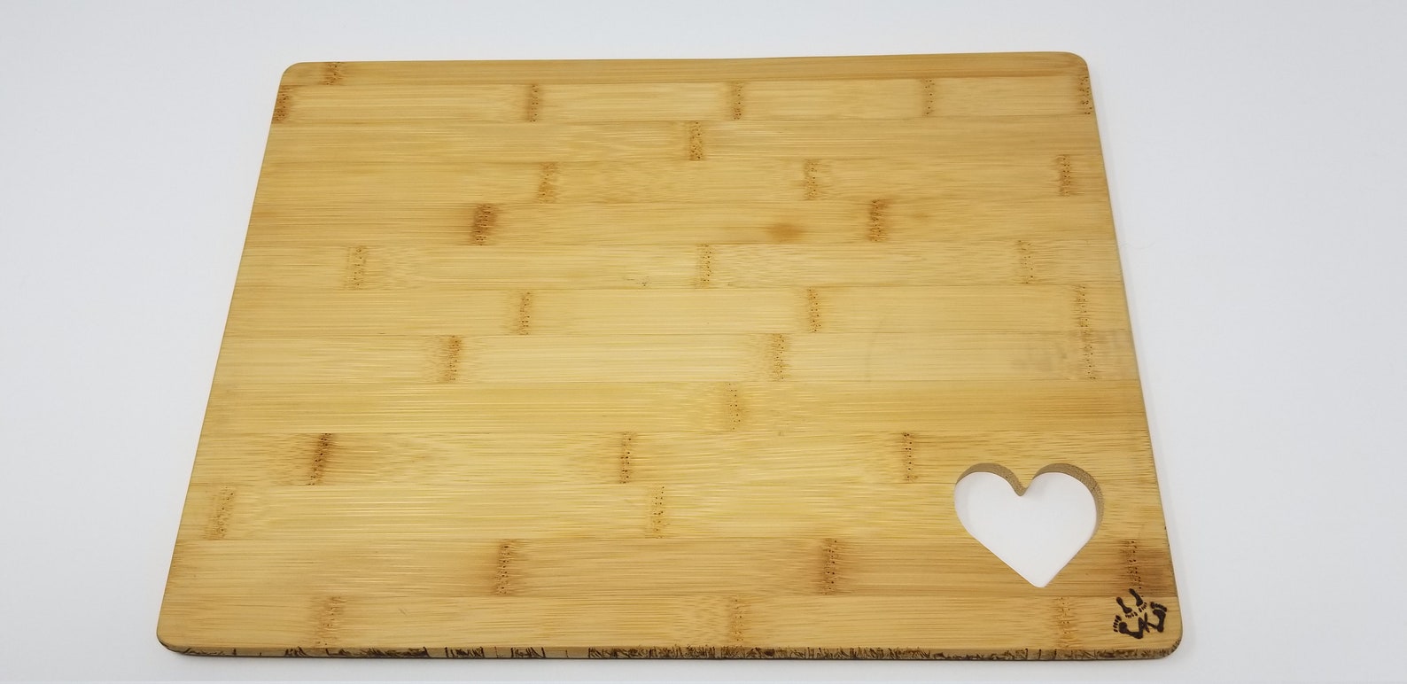 Dragonflies in Meadow Lifetime Art Warranty, Bamboo Cutting Board With