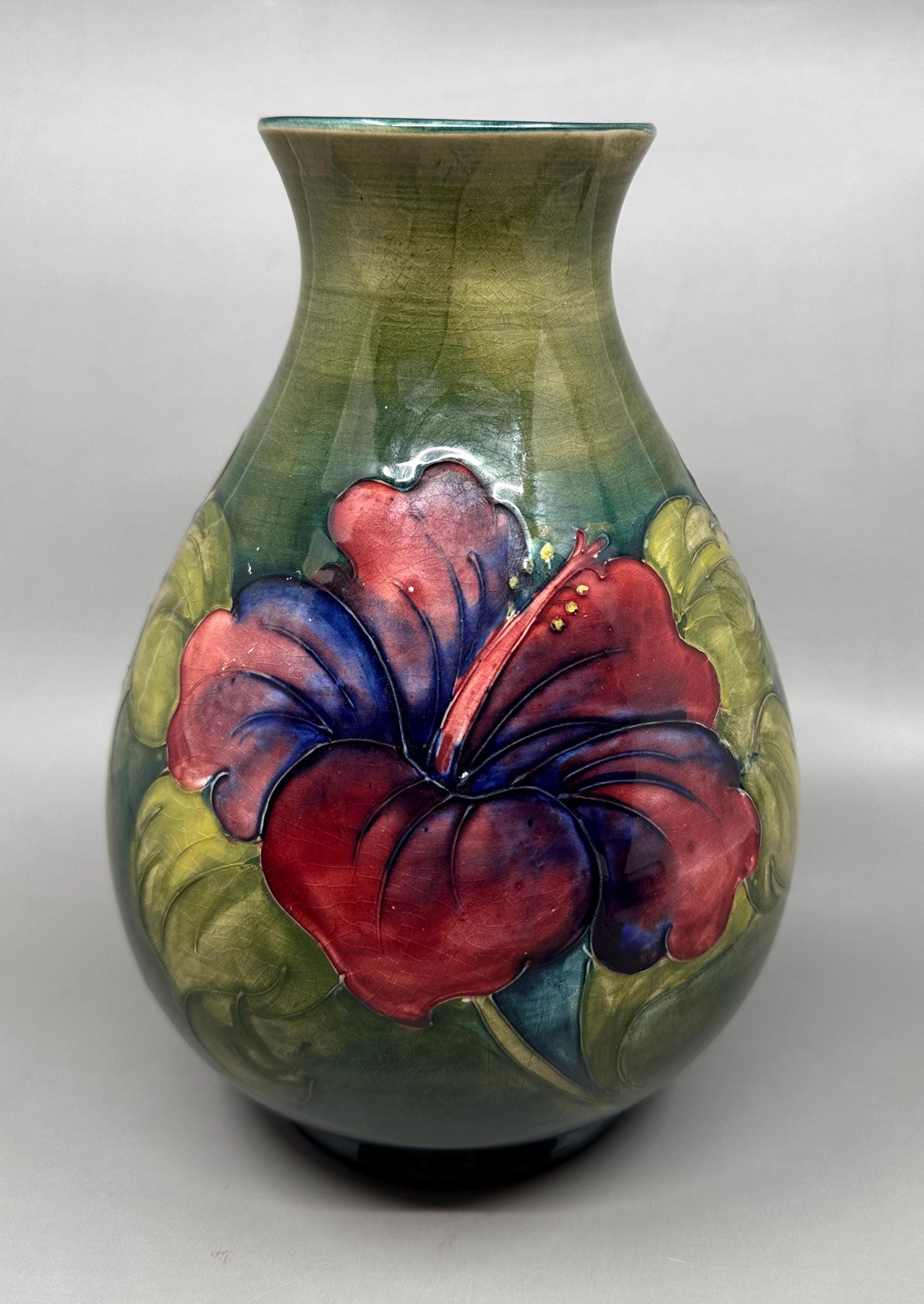 Moorcroft ムーアクラフト　花瓶 William Moorcroft ムーアクロフト 英国磁器 花瓶 P198｜骨董店