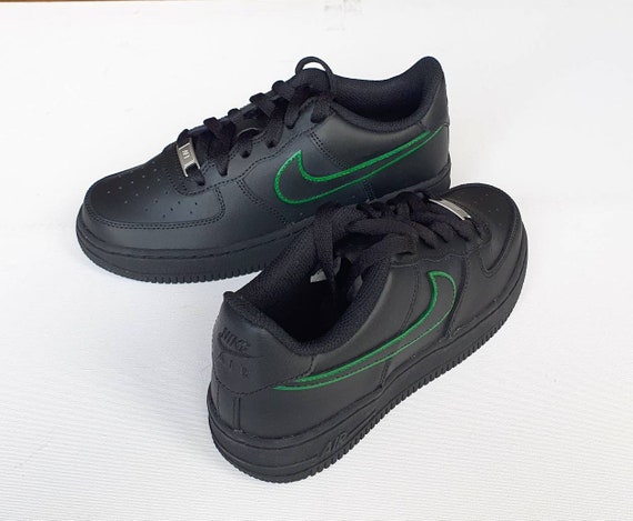 af1 with black tick